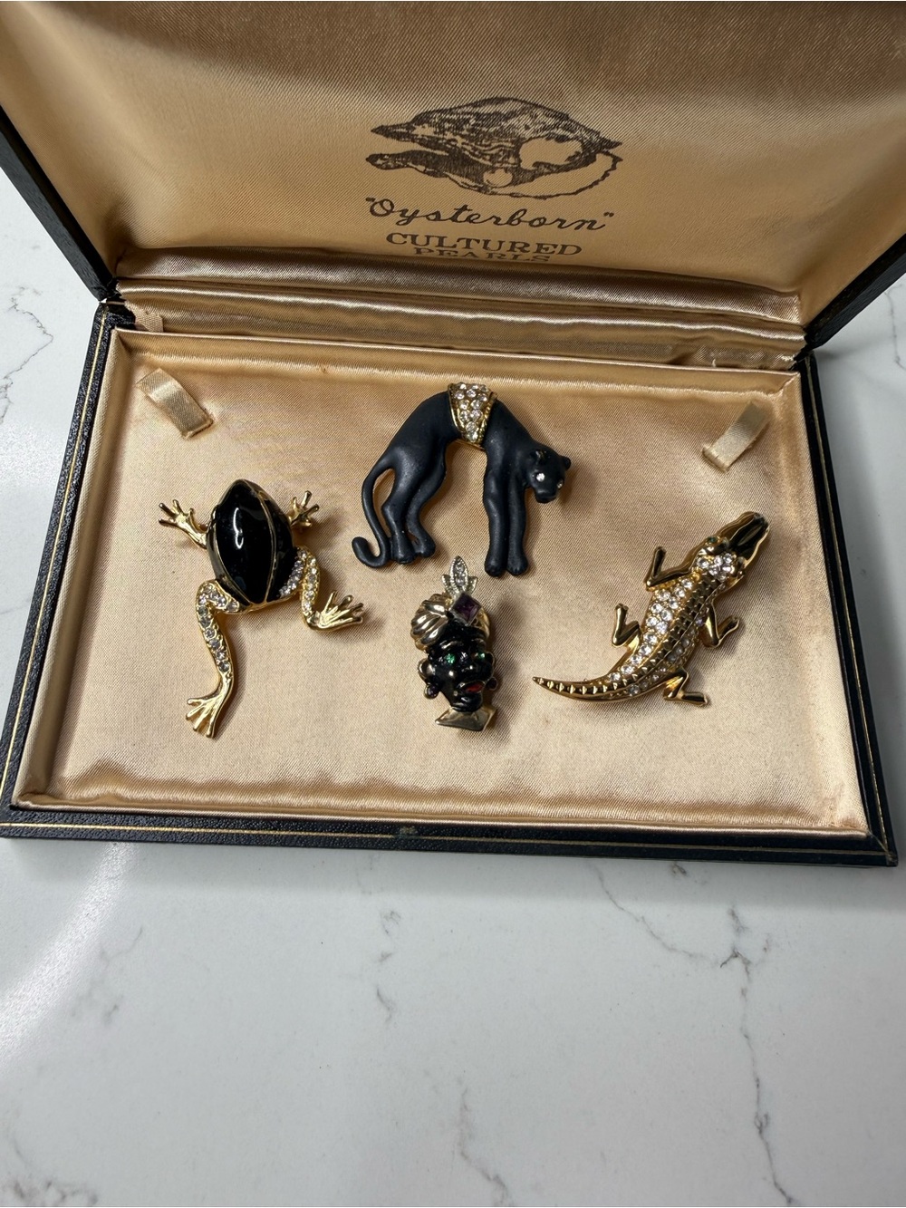 Vintage animal themed brooch lot